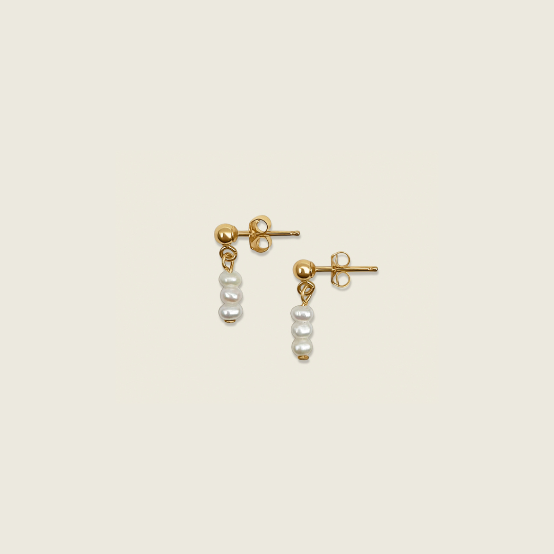 Ruth Earrings in Gold Filled – elegant and timeless freshwater pearl handcrafted earrings, perfect for adding a touch of sophistication to your everyday or special occasion look. 