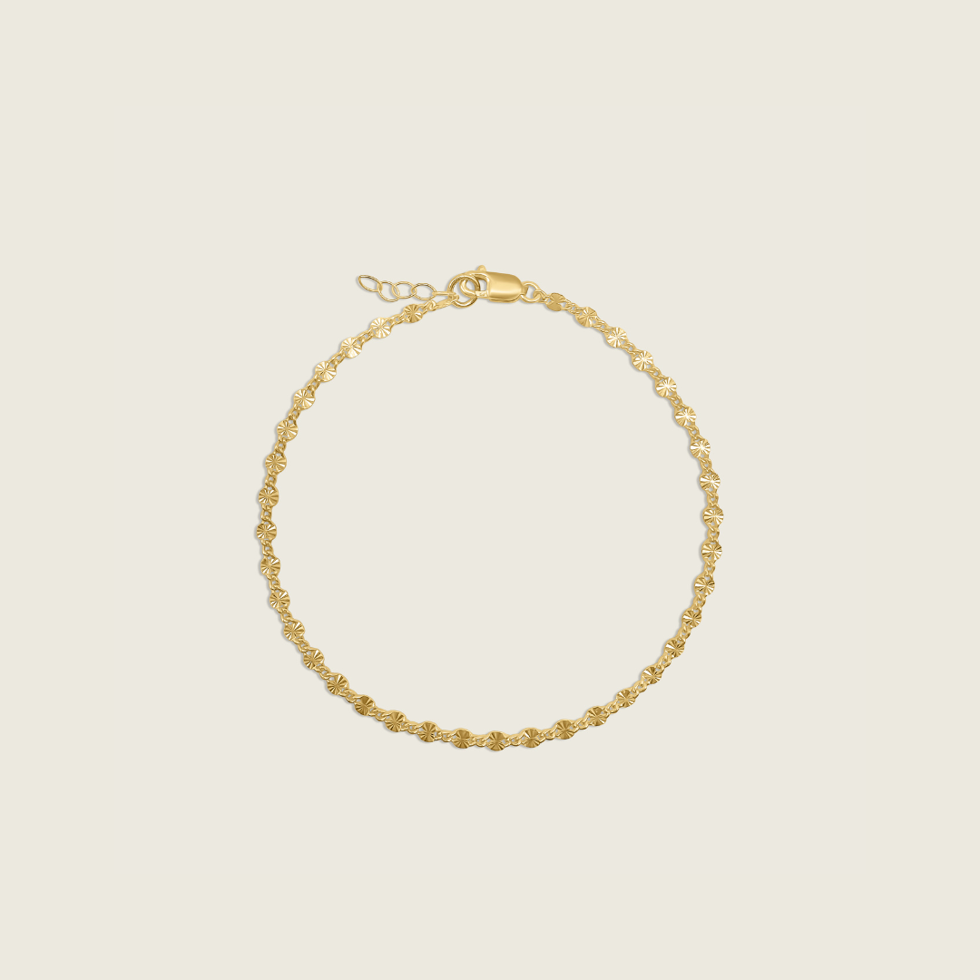 Starburst Bracelet in 14K Gold Filled – a radiant, celestial-inspired accessory crafted with high-quality gold. Shop elegant, timeless jewelry perfect for adding a touch of sparkle to any outfit today