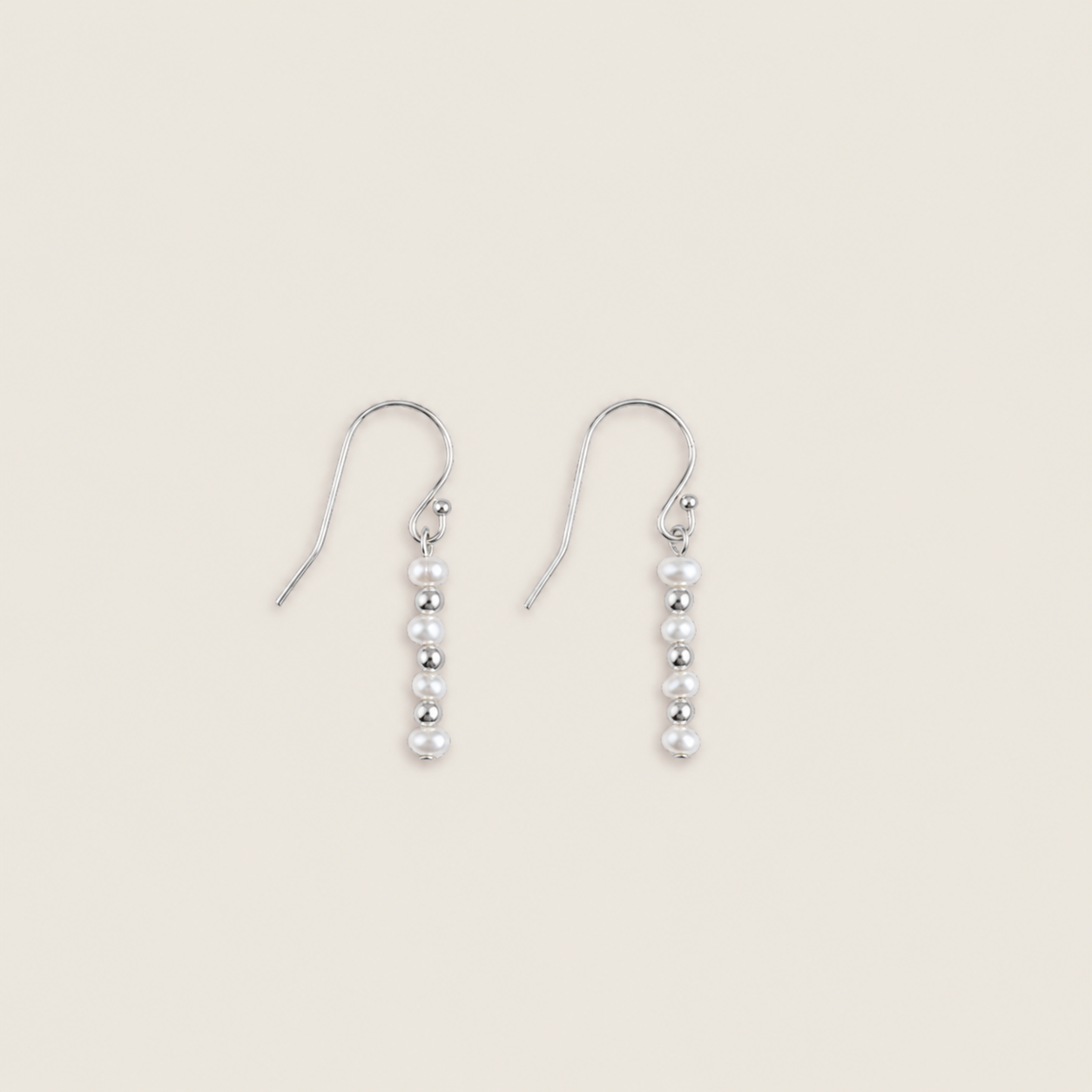 Luster Pearl Earring